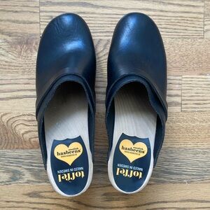 Swedish Hasbeens Toffel - Black leather heeled clogs size 39